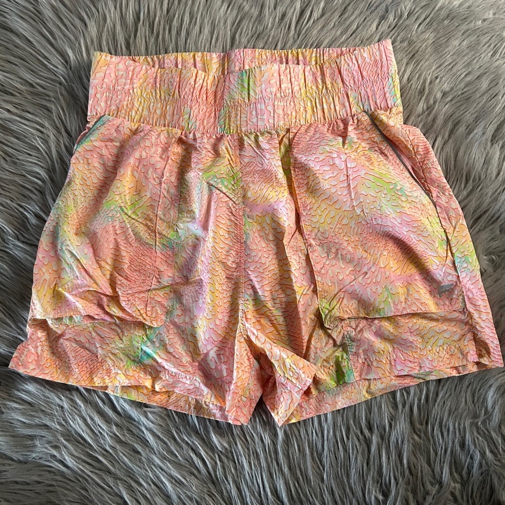 Fabletics Athletic Workout Shorts Womens Size XL Pink Multicolored Animal Print